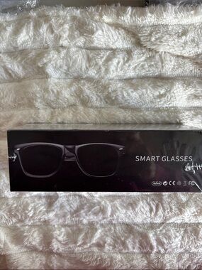 Smart Glasses — Black Wearable Eyewear